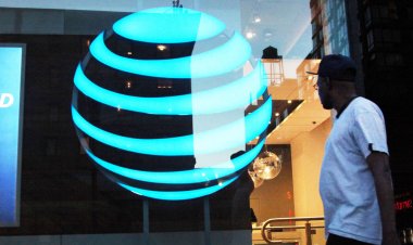 Truist upgrades AT&T for the first time in more than 15 years, cites improving operating trends after earnings results