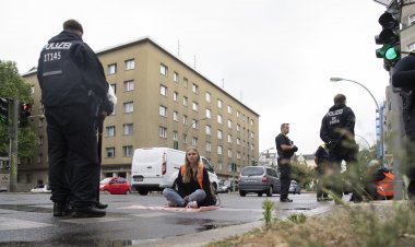 Police arrest German climate protesters who threw mashed potatoes at Monet painting