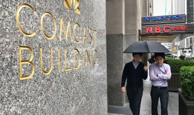 Comcast tops expectations as it squeezes out a small gain in broadband subscribers