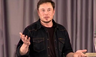 Elon Musk cleans out C-suite at Twitter, which he reportedly owns now