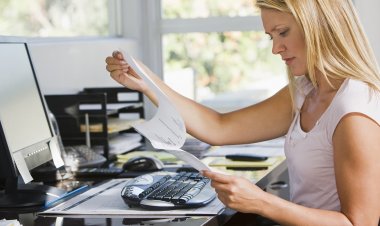 Here's what the inverted yield curve means for your portfolio