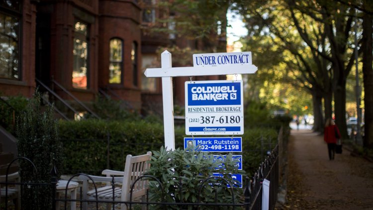 Pending home sales fell 10% in September, much worse than expected