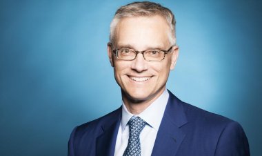 American Airlines CEO says long wait times for visas preventing international travel from recovering