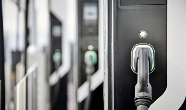 EV battery firm Britishvolt averts immediate collapse with short-term funding