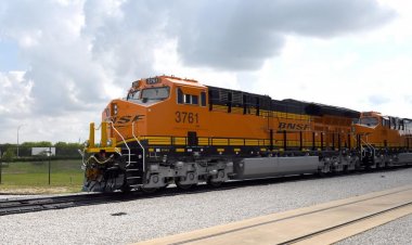 Possibility of railroad strike grows as signalmen reject national labor deal