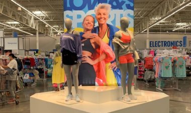 Analysts see one retailer winning this holiday and taking share as Target struggles