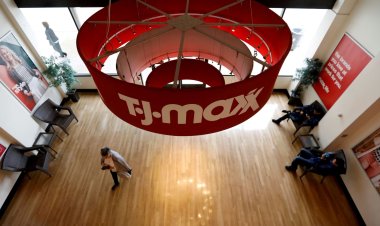 Jim Cramer says the Fed should consider retail earnings over economic data for its inflation strategy