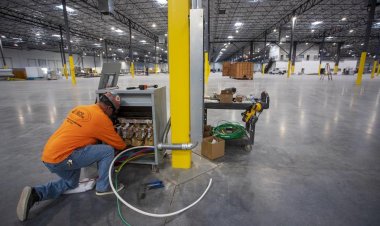 As construction costs stabilize, Valley general contractors struggle to find labor