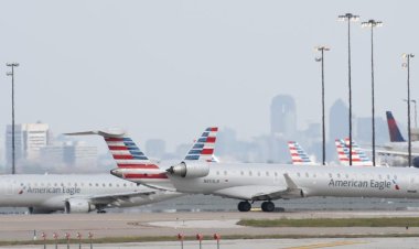 American Airlines' regional carriers offer big pay bonuses for pilots