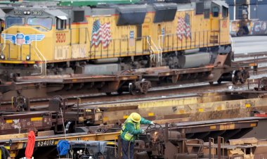 House approves tentative labor deal to avoid rail strike, sends to Senate