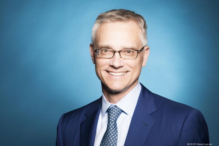 American Airlines CEO says long wait times for visas preventing international travel from recovering
