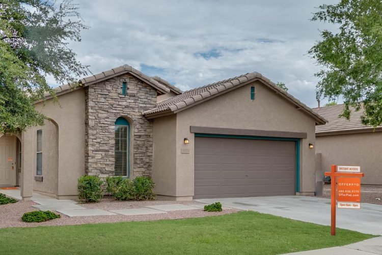 More Arizona job cuts for iBuyers amid cooling housing market