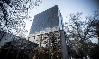 Experts say landlords and brokers will have to get more aggressive to fill downtown offices