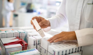 Antibiotics prices surge in UK amid Strep A outbreak, leaving drugstores 'footing the bill'