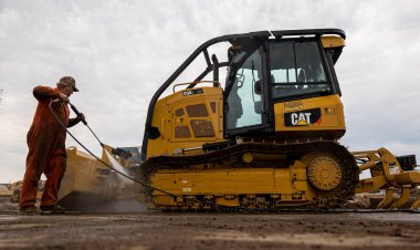 Jim Cramer says he likes these 3 industrial stocks heading into 2023