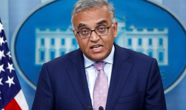 White House's Covid coordinator urges people to get vaccinated ahead of holidays