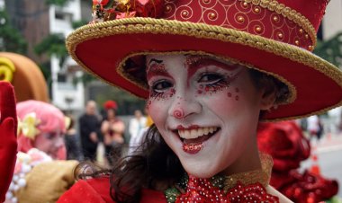 These photos show the many ways Christmas is celebrated around the world