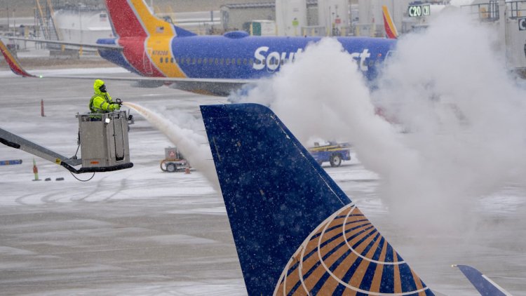 Southwest cancels 60% of flights while air travel disruptions ease elsewhere