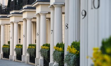 London's luxury home sellers turn to WhatsApp as private sales surge