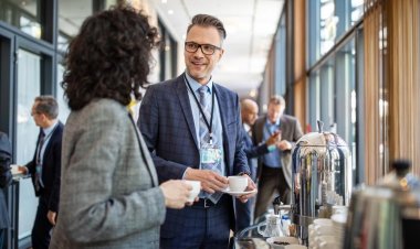 6 surprising (and highly effective) strategies for captivating your customers and closing more deals