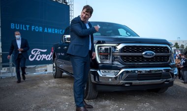 Ford posts full-year net loss, ugly fourth quarter as 'execution issues' plague operations