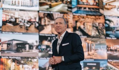 Howard Schultz teases major announcement in last earnings call as Starbucks CEO