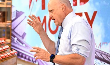 Jim Cramer says he’s intrigued by these 10 top performing S&P 500 stocks