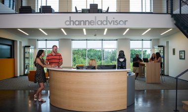 What CommerceHub is offering laid off workers