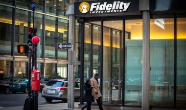 Fidelity retirement account balances down more than 20% in 2022, but savings rates hold steady