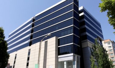 Amazon offices in Met Park North tower listed for lease