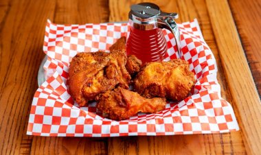 Thunderdome Restaurant Group opening Eagle, Bakersfield at District at Deerfield