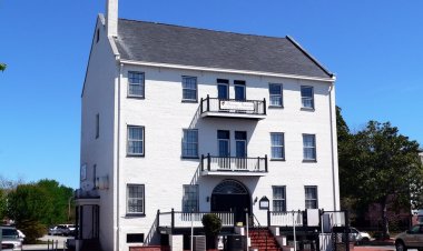 Coastal North Carolina property from 1700s gets new life as boutique hotel