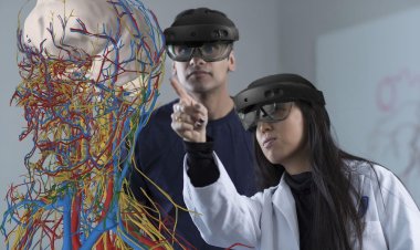 Case Western Reserve creates company to market its HoloAnatomy software