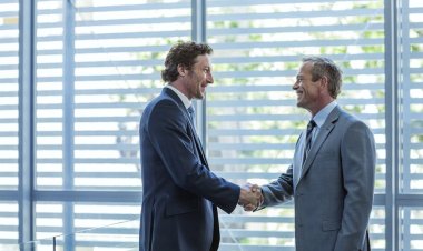 Familiarity breeds influence