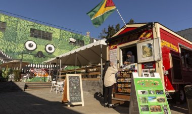 Food cart pod Lil' America opens in Southeast Portland