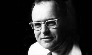Gordon Moore, Intel co-founder and creator of Moore's Law, dead at age 94