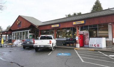 Redevelopment of Wedgwood QFC property takes a step forward