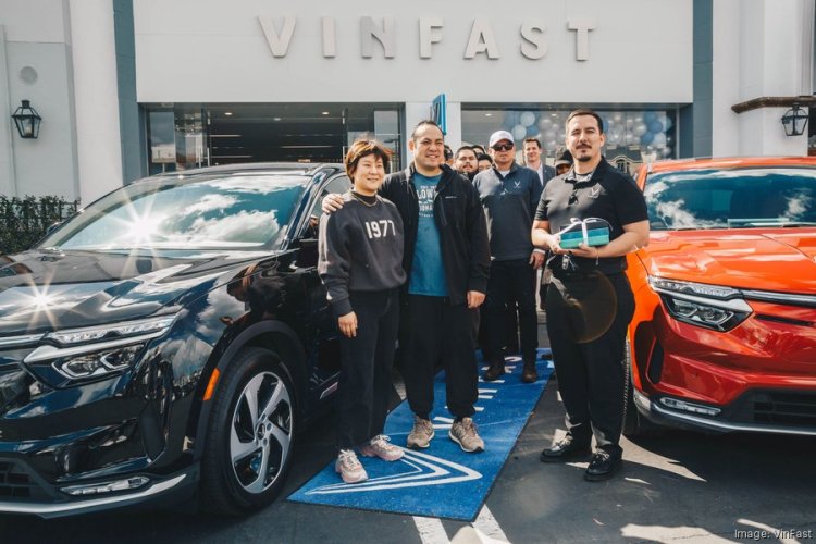 VinFast finally delivers first vehicles to US customers