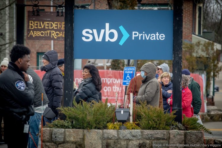 Credit unions, smaller banks rush to reassure customers as financial sector deals with SVB fallout