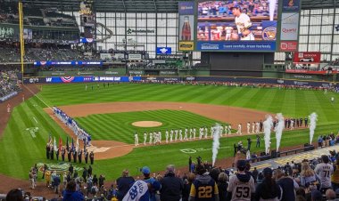 Milwaukee Brewers sell out home opener, treat fans with win