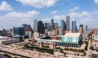 Houston expected to crack top 5 among most valuable U.S. sports city by 2030, report says