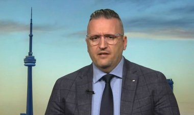 Canadian billionaire Steve Apostolopoulos says he's still in the running with his bid for the Washington Commanders